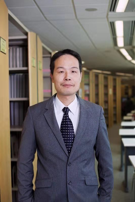 香港老龄化的财政挑战：一项财政分配的实证研究