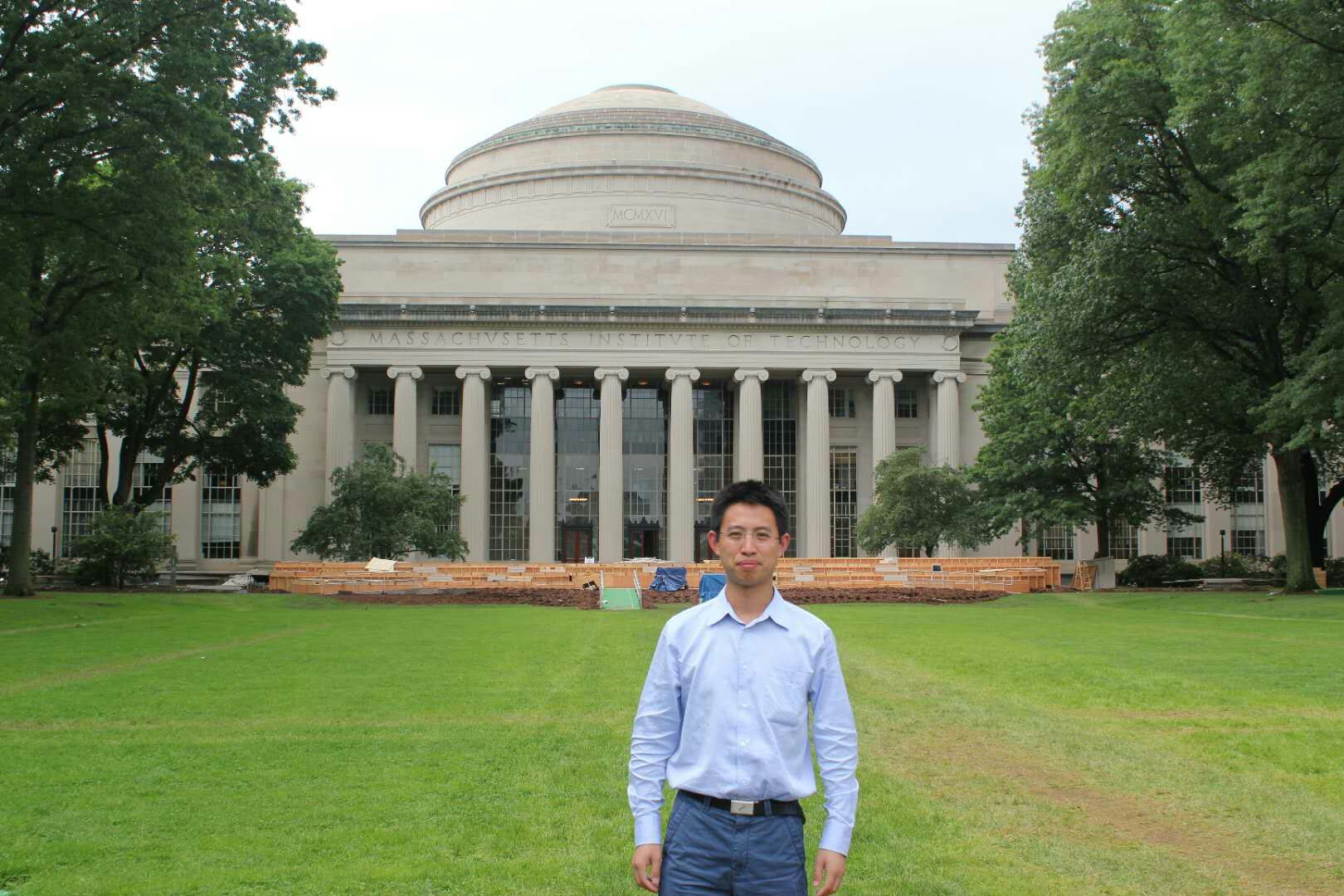 涿州校区讲座：跟随服务机器人关键技术及应用